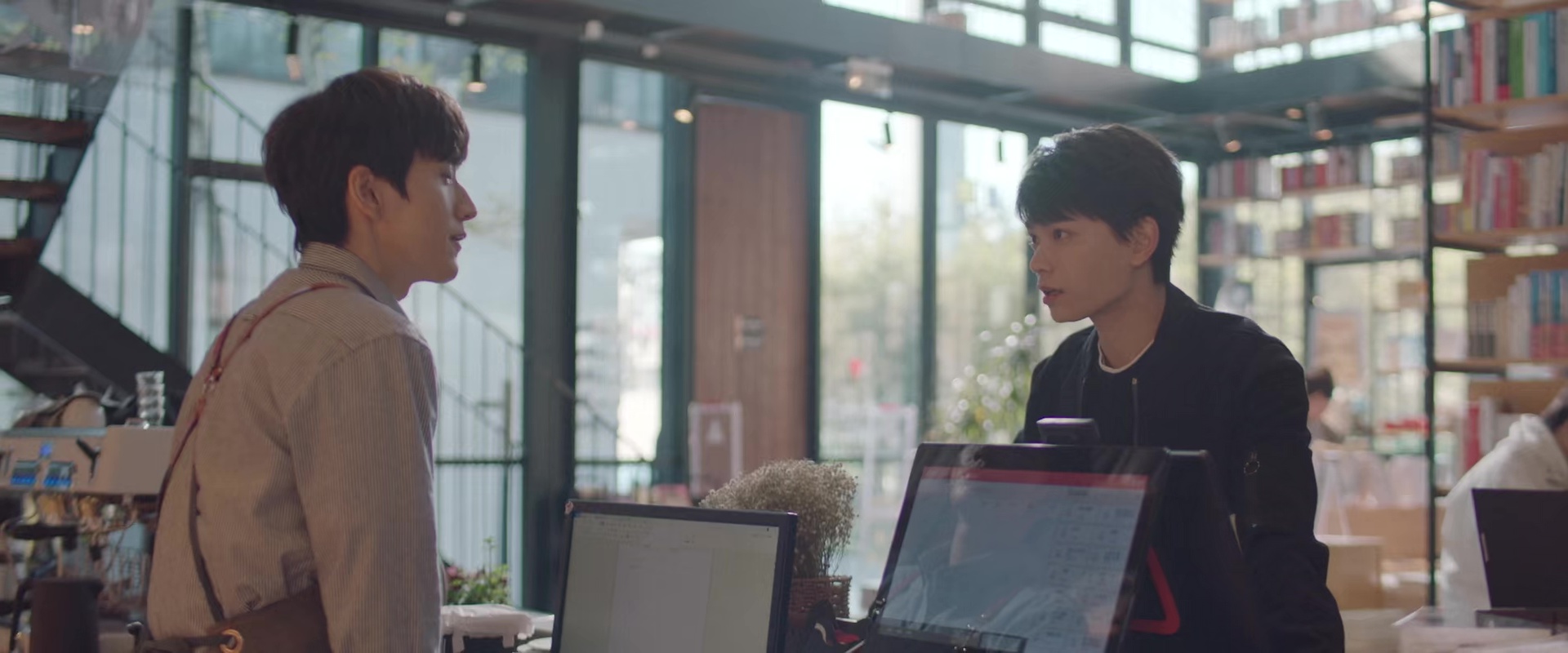 Moonlight (2021) Season 1 [Hindi ORG. Dubbed] C-Drama WEB Series 720p | 1080p Screenshot
