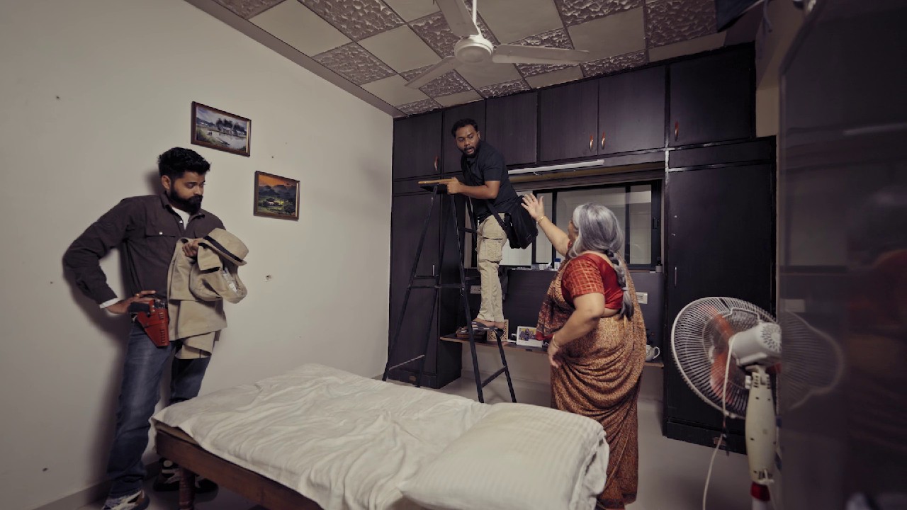 Gadbad Gotalo S01E01 Case is Open 1080p JOJO WEB-DL Gujarati AAC 2.0 x264 CineVood.mkv.0000.jpg